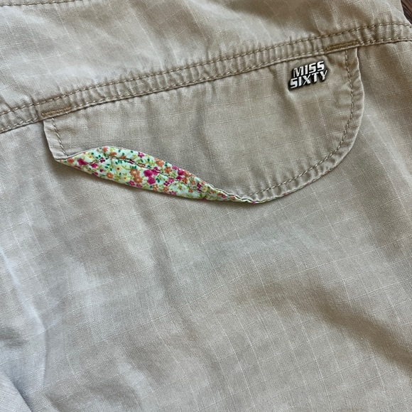 VINTAGE VTG Miss Sixty Khaki Cargo Capri Pants With Floral Detail Size 27 - Picture 3 of 8